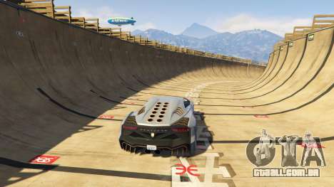 Maze Bank Mega Spiral Ramp para GTA 5