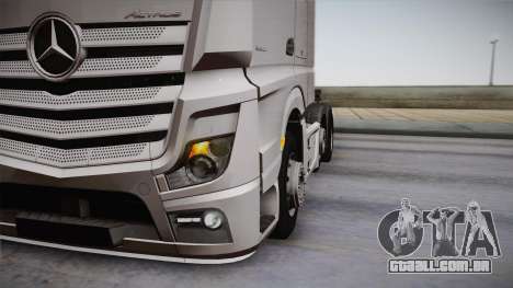 Mercedes-Benz Actros Mp4 6x2 v2.0 Steamspace para GTA San Andreas