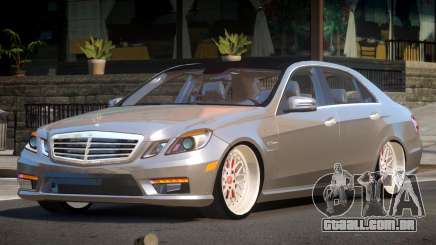 Mercedes Benz E63 A-Style para GTA 4