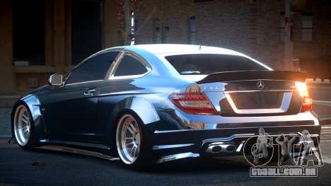 Mercedes Benz C63 GS L-Tuning para GTA 4