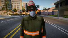 Funcionário do corpo de bombeiros usando uma máscara de proteção para GTA San Andreas