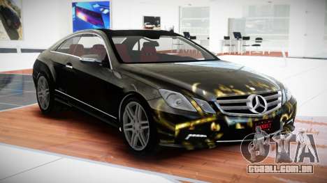 Mercedes-Benz E500 RT-Z S4 para GTA 4