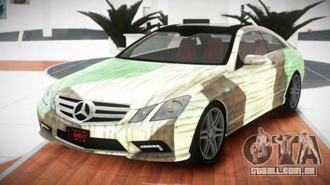 Mercedes-Benz E500 RT-Z S6 para GTA 4