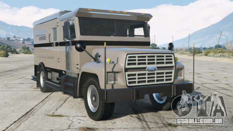 Ford F-800 Pale Oyster